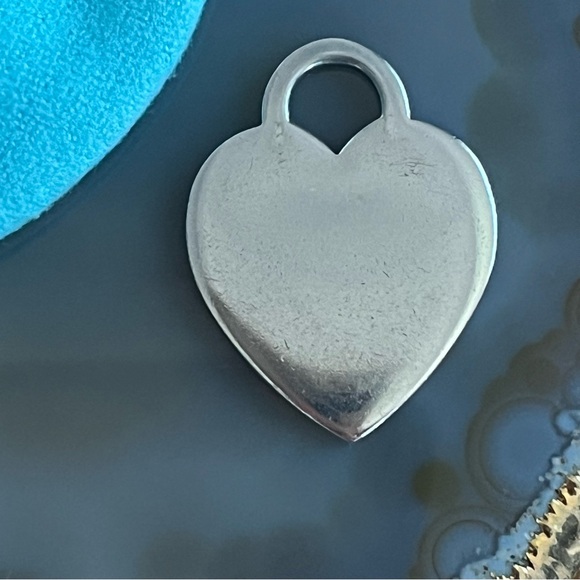 Vintage Auth. Tiffany & Co.® Return To Tiffany's® Heart Tag Pendant Stl. Silver - Picture 3 of 4